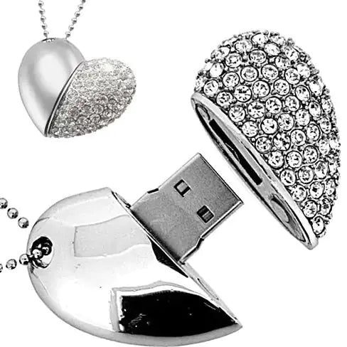 The Love Connection - Heart Shaped 32 GB USB Drive